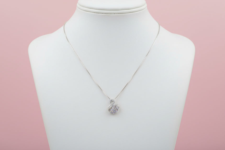 925 Sterling Silver Chain with Swan Pendant
