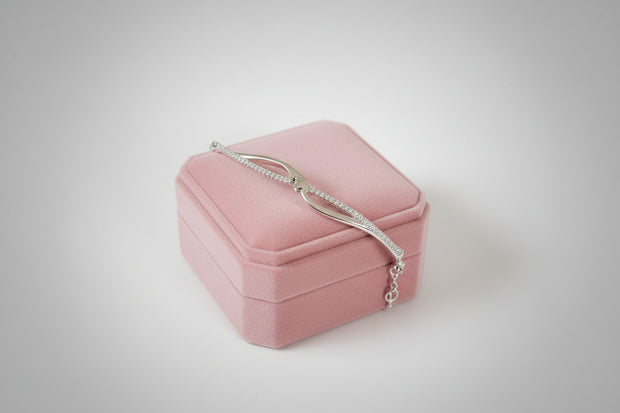 92.5 Sterling Silver Women Chain Bracelet /Heart Model