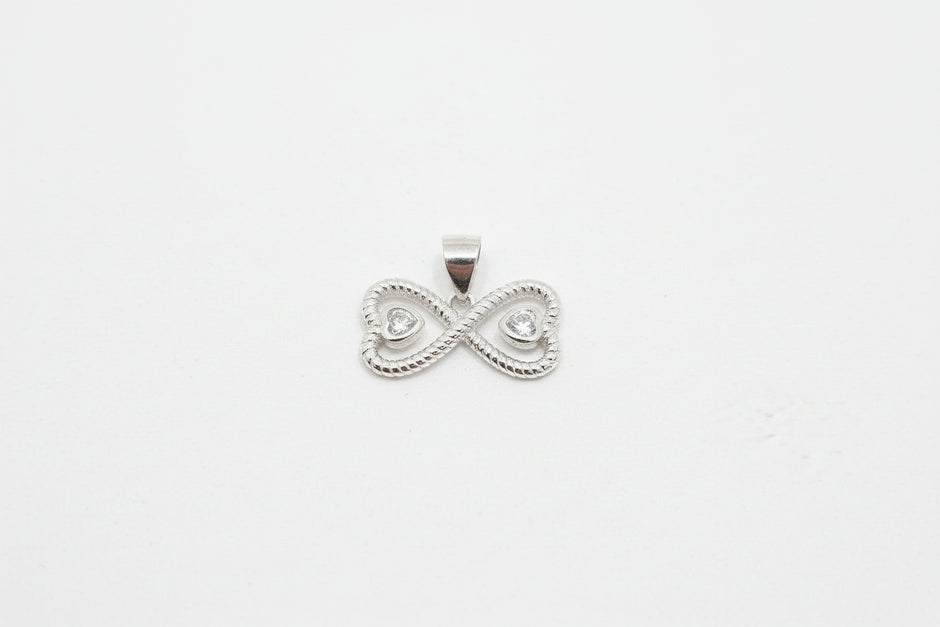 Silver infinity-shaped pendant