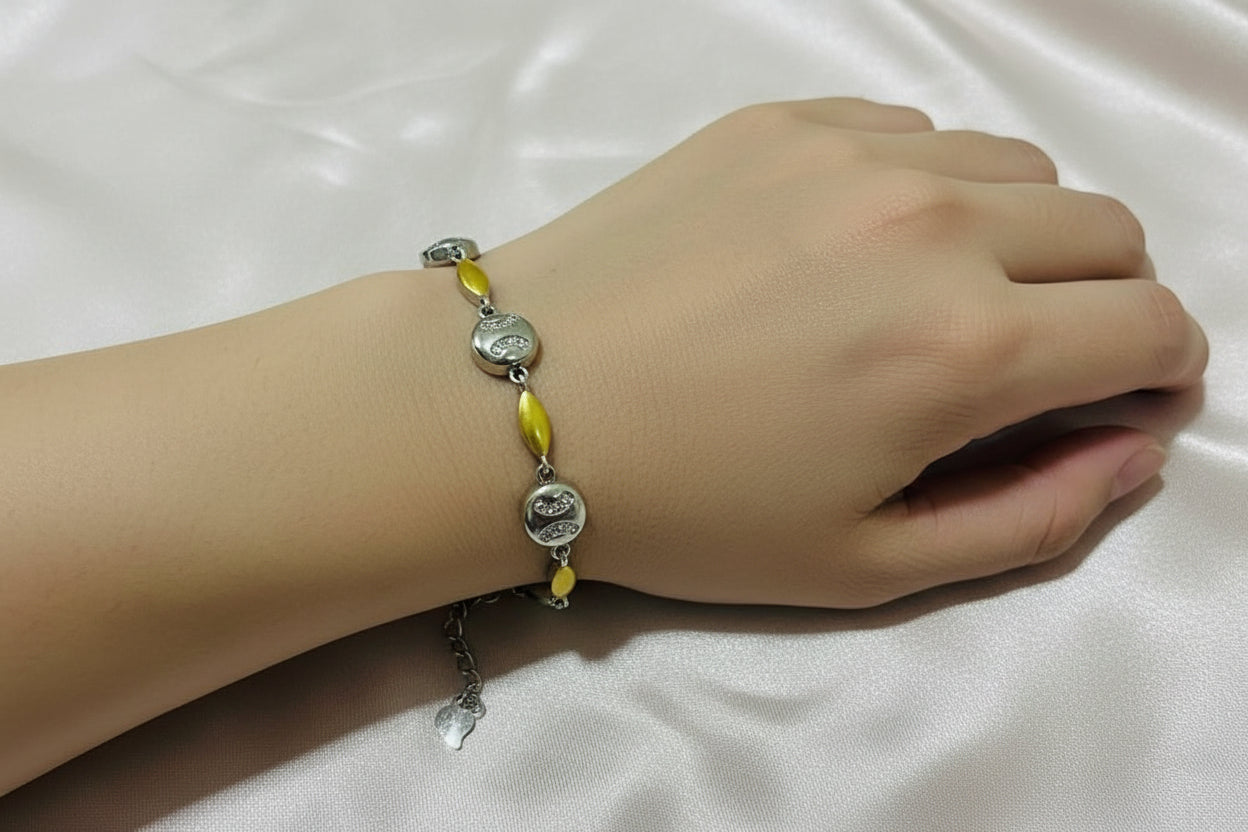 92.5 Sterling Silver Chain Bracelet With Gold Coloured